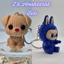 3D Atölye Maker  Krem Örgü Desenli Köpek ve Mavi Labubu Anahtarlık