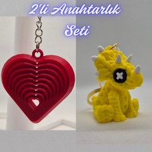 3D Atölye Maker  Kırmızı Hareketli Kalp ve Sarı Örgü Desen Triceratops Anahtarlık