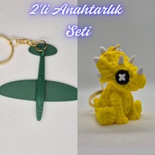 3D Atölye Maker  Koyu Yeşil Uçak ve Sarı Örgü Desen Triceratops Anahtarlık
