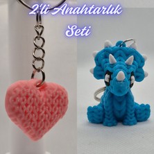3D Atölye Maker Açık Pembe Örgü Desenli Kalp ve Açık Mavi Örgü Desen Triceratops Anahtarlık