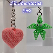 3D Atölye Maker  Açık Pembe Örgü Desenli Kalp ve Yeşil Hareketli Deniz Yıldızı Anahtarlık