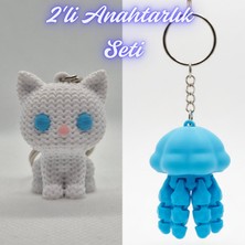 3D Atölye Maker  Beyaz Örgü Desenli Kedi ve Açık Mavi Hareketli Deniz Anası Anahtarlık