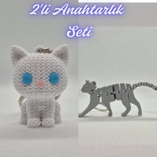 3D Atölye Maker  Beyaz Örgü Desenli Kedi ve Gümüş Esnek Kedi Anahtarlık