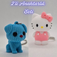 3D Atölye Maker  Açık Mavi Örgü Desenli Köpek ve Beyaz Hello Kitty Anahtarlık