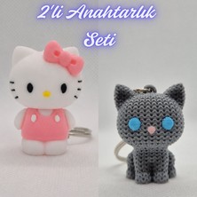 3D Atölye Maker  Beyaz Hello Kitty ve Gümüş Örgü Desenli Kedi Anahtarlık