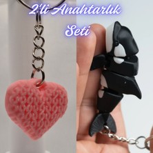 3D Atölye Maker  Açık Pembe Örgü Desenli Kalp ve Siyah Esnek Balina Anahtarlık