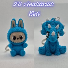3D Atölye Maker  Açık Mavi Labubu ve Açık Mavi Örgü Desen Triceratops Anahtarlık