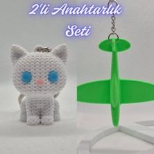 3D Atölye Maker  Beyaz Örgü Desenli Kedi ve Yeşil Uçak Anahtarlık
