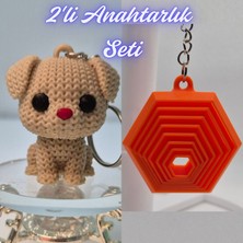 3D Atölye Maker  Krem Örgü Desenli Köpek ve Turuncu Hareketli Altıgen Anahtarlık