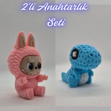 3D Atölye Maker  Açık Pembe Labubu ve Açık Mavi Örgü Desen Hareketli Dino Anahtarlık