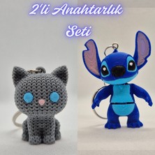 3D Atölye Maker  Gümüş Örgü Desenli Kedi ve Mavi Esnek Stitch Anahtarlık