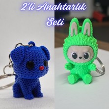 3D Atölye Maker  Mavi Örgü Desenli Köpek ve Yeşil Labubu Anahtarlık