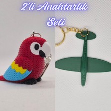 3D Atölye Maker  Kırmızı Örgü Desen Papağan ve Koyu Yeşil Uçak Anahtarlık