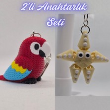 3D Atölye Maker  Kırmızı Örgü Desen Papağan ve Açık Sarı Hareketli Deniz Yıldızı Anahtarlık