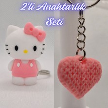 3D Atölye Maker  Beyaz Hello Kitty ve Açık Pembe Örgü Desenli Kalp Anahtarlık