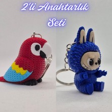 3D Atölye Maker  Kırmızı Örgü Desen Papağan ve Mavi Labubu Anahtarlık