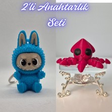 3D Atölye Maker  Açık Mavi Labubu ve Kırmızı Kalamar Anahtarlık