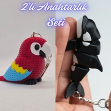 3D Atölye Maker  Kırmızı Örgü Desen Papağan ve Siyah Esnek Balina Anahtarlık