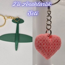 3D Atölye Maker  Koyu Yeşil Uçak ve Açık Pembe Örgü Desenli Kalp Anahtarlık