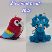 3D Atölye Maker Itfaiye Kırmızısı Örgü Desen Papağan ve Açık Mavi Örgü Desen Triceratops Anahtarlık
