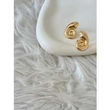 Revoia Deniz Kabuğu Formlu Gold Küpe
