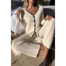 Efnaz Style Kadın Beyaz Örme Kumaş V Yaka Düğmeli Rahat Şık Pijama Takımı
