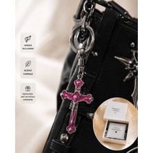 Herşey Nota Pembe Gotik Haç Anahtarlık – Unisex Y2K Estetik Çanta ve Anahtar Aksesuarı