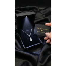 Livora Jewelry Işıklı Hediye Kutulu Orijinal 925 Ayar Gümüş Oval Taşlı Özel Tasarım Trend Kadın Kolye