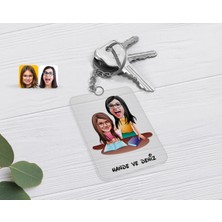 BK Gift Kişiye Özel Anne Kız Karikatürlü Şeffaf Pleksi Anahtarlık-1