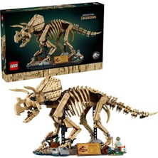 LEGO Jurassic World Dinozor Fosilleri Triceratops 77985 1154 Parça Yetişkinler İçin Hediyelik Set