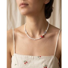My Balli Store Beyaz Boncuklu Kırmızı Kalpli Papatya Detaylı Choker Kolye