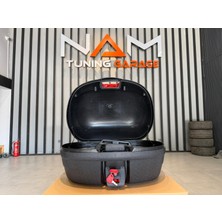 Motosiklet Arka Çanta Siyah Renk 46 Litre Suya Dayanıklı Plastik Malzeme ile Güvenli Kullanım