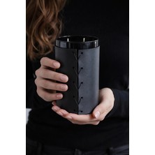 Chanza Home Büyük Boy Siyah Deri Detaylı Mum Pudra Kokulu Mum 15X9 cm 1000 gr