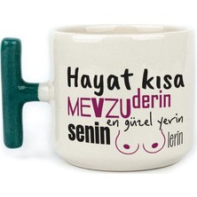 Mor Mürekkep Senin En Güzel Yerin Memelerin Yeşil Kulplu T Mizahi Hediyesi Bardak Kupa Fincan Mug