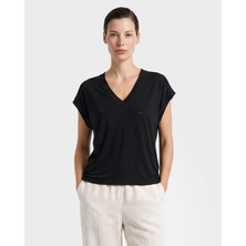 Gant Kadın Siyah V Yaka Regular Fit T-Shirt 42326120T.5