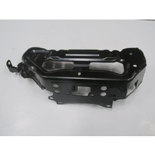 Bzt Toyota Yaris- 11/16; Far Yuva Sacı Sol (Tw) 53202-52906