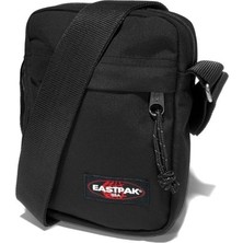 Eastpak The One Siyah Postacı Çanta Standart Beden Fermuarlı Kapama ile Güvenli Taşıma