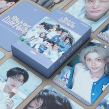 Kpop Dünyası Stray Kıds '' Stay In Our Little House '' Çift Yön Baskılı Hologramlı/lomo Card Seti (55 Pcs)