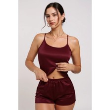 Lux Store Kadın Bordo Asimetrik Sırt Dekolte Detaylı Şık Şortlu Gecelik Takım – Modern, Konforlu ve Günlük Kombinlere Uygun