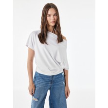 Koton Modal Karışımlı Slim Fit Yarasa Kol Kayık Yaka Tişört