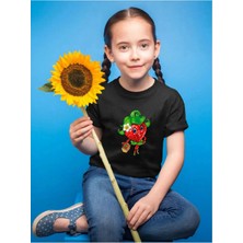 Widi Sevimli Çiçek Toplayan Tavşan Baskılı Regular Fit %100 Pamuk Çocuk Siyah T-Shirt