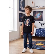 Widi Erkek Çocuk Siyah Astronot Baskılı Tişört - Uzay ve Gezegen Temalı T-Shirt