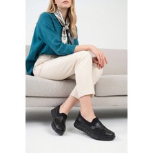 Doçka Kadın Ayak Sorunları Için Özel (Halluks Valgus) Mevsimlik Ortopedik Hakiki Düz Taban Bağcıksız Ayakkabı AE26Y/C4712