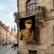 Punto Dizayn Atatürk Asker Ünüformasıyla Poster Bayrak Premium Raşel Kumaş ATA52