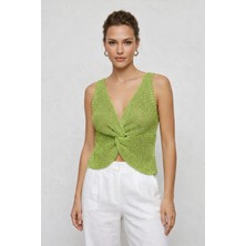 Neden Tekstil Twist Knot Detaylı Premium Kadın Triko Bluz – V Yaka Örgü Dokulu Şık Crop Tasarım
