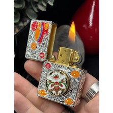 Chief Hem Çakmak Hem Stres Çarkı! Özel Tasarım Kabartmalı Metal Spinner Çakmak - Nostaljik Rüzgar Geçirmez Model