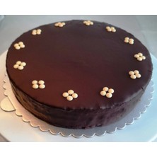 Seymen Delights Sachertorte 24 cm Çapında 12 Dilim