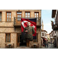 Punto Dizayn Askeri Üniformalı Başkomutan Mustafa Kemal Atatütk ve Türk Bayrağı Poster Bayrak Premium Raşel Kumaş 300x450cm ATA82