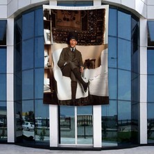 Punto Dizayn Atatürk Odasında Çalışırken Poster Bayrak Raşel Kumal 4x6 Metre ATA57