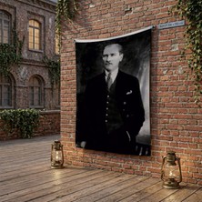 Punto Dizayn Siyah Takım Elbiseli Mustafa K. Atatürk Poster Bayrak Raşel Kumaş 100X150 cm ATA39
